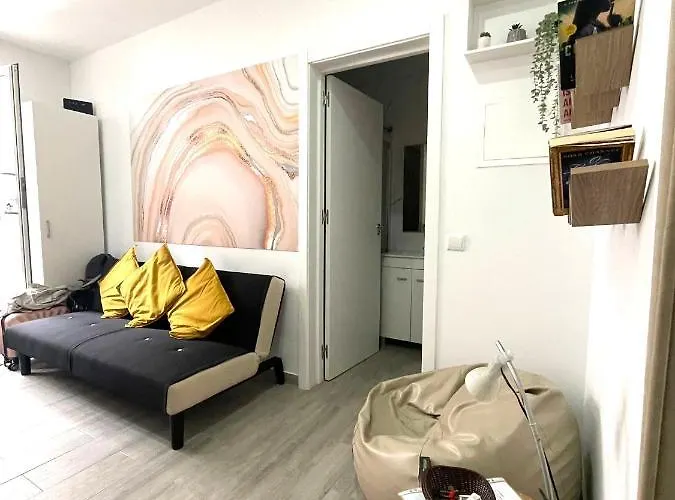 Stone Rose House Апартаменты *