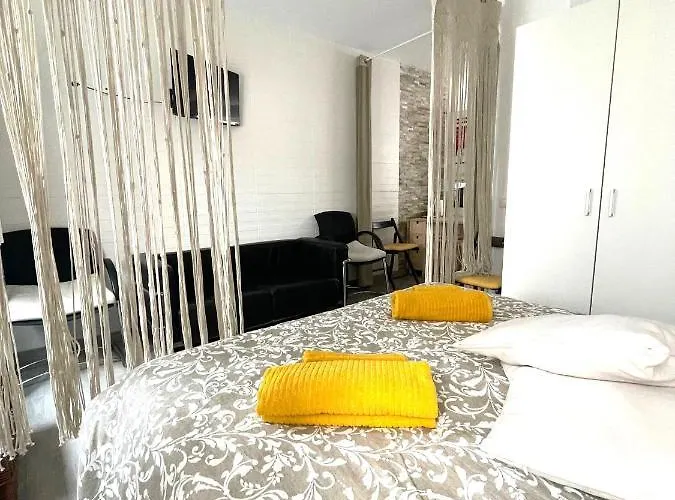 Апартаменты Stone Rose House