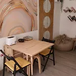 Stone Rose House Apartment *